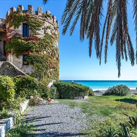Historical In Calabria With Colourful Garden *