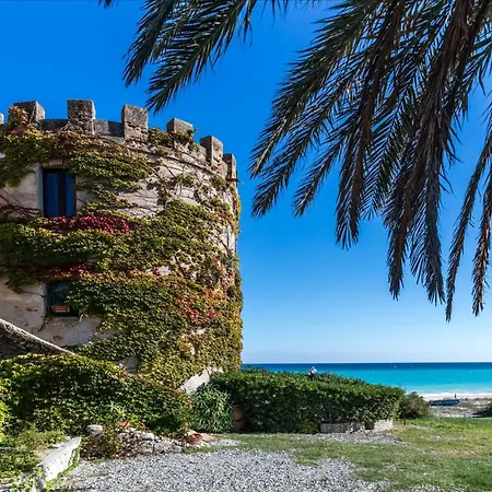 Willa Historical In Calabria With Colourful Garden *